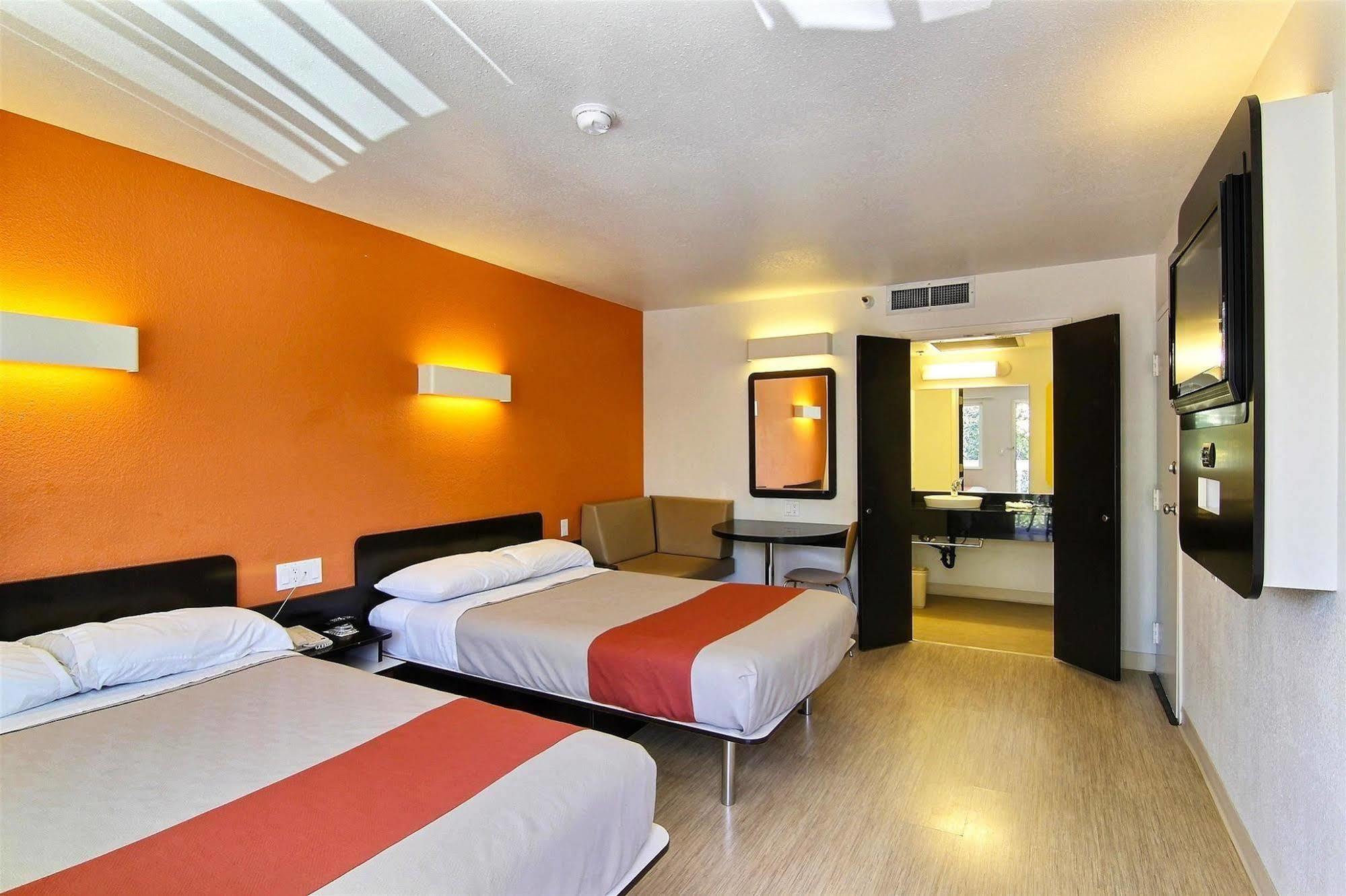 Motel 6-Carpinteria, Ca - Santa Barbara - South Екстериор снимка